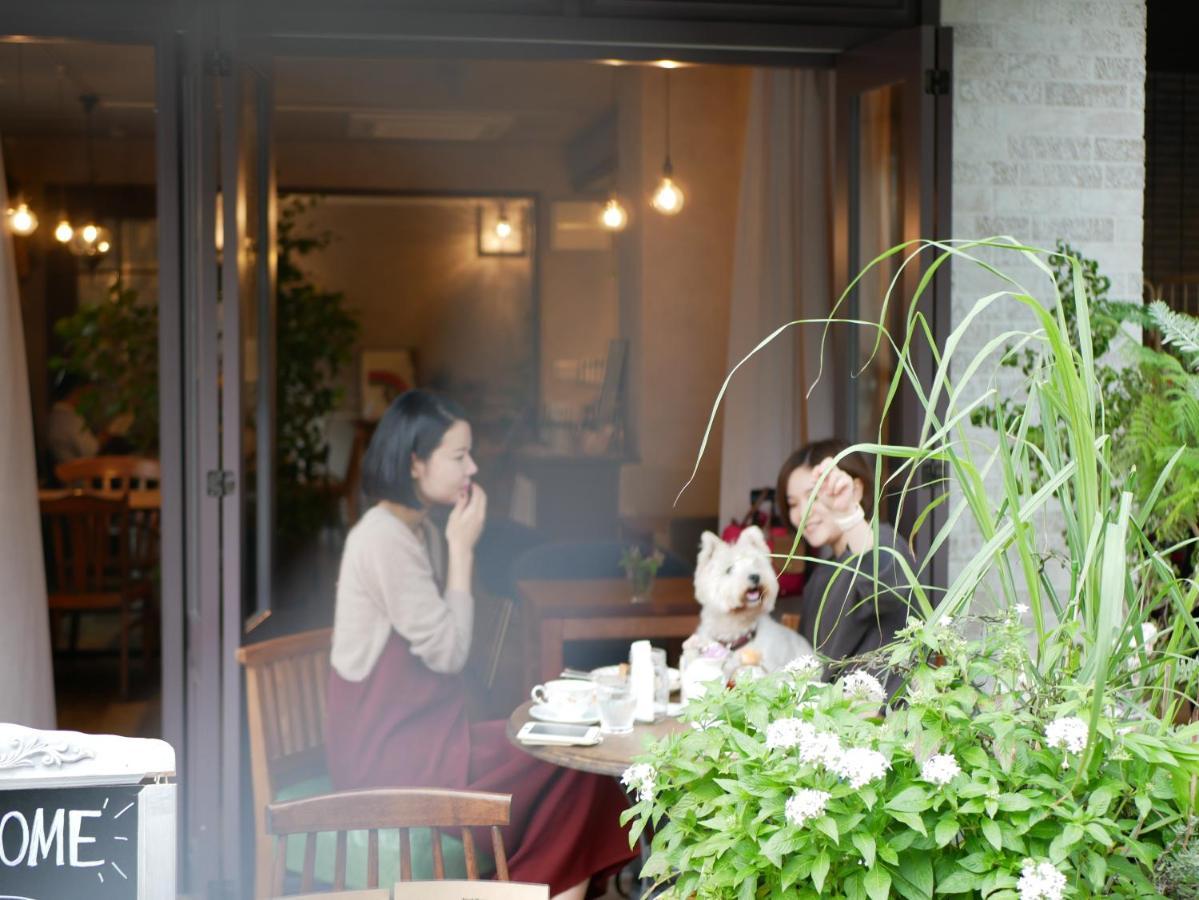 โรงแรม 7 & Cafe 2*